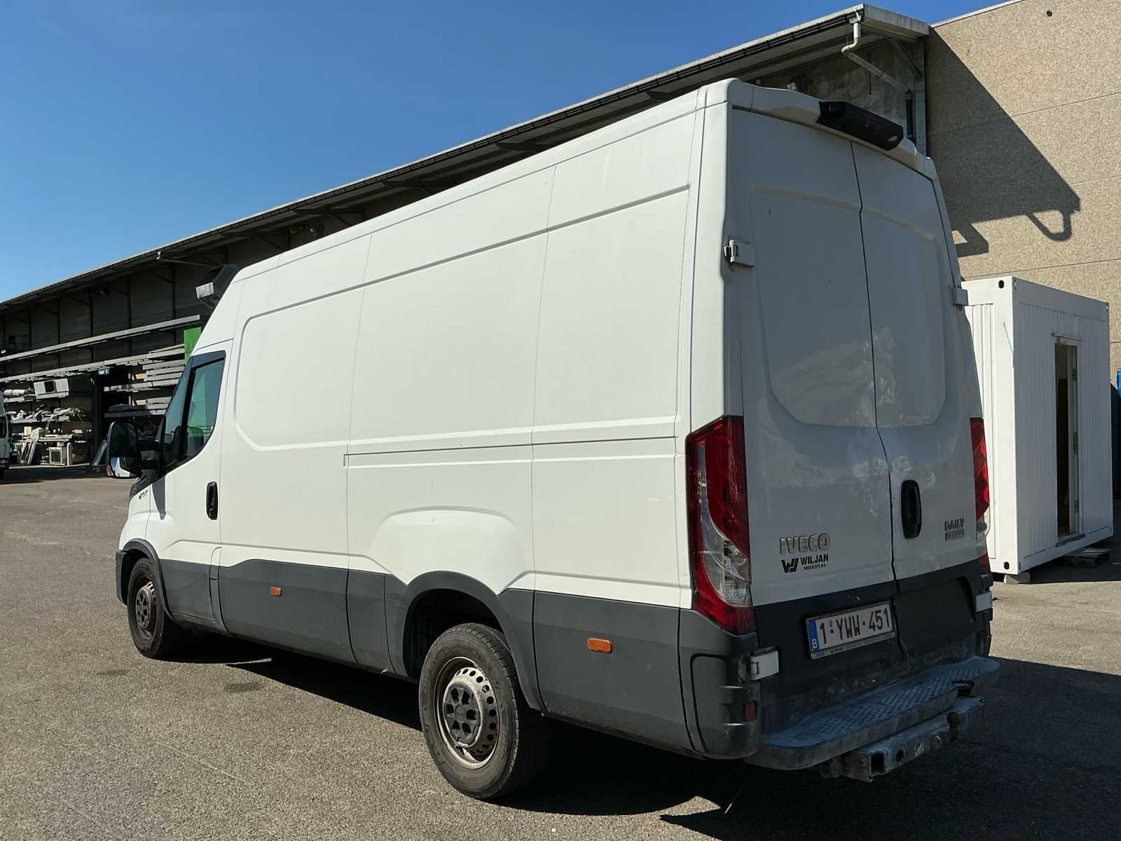 Véhicule commercial quotidien Iveco, Autos, Camionnettes & Utilitaires, Achat, Entreprise, Iveco, Diesel