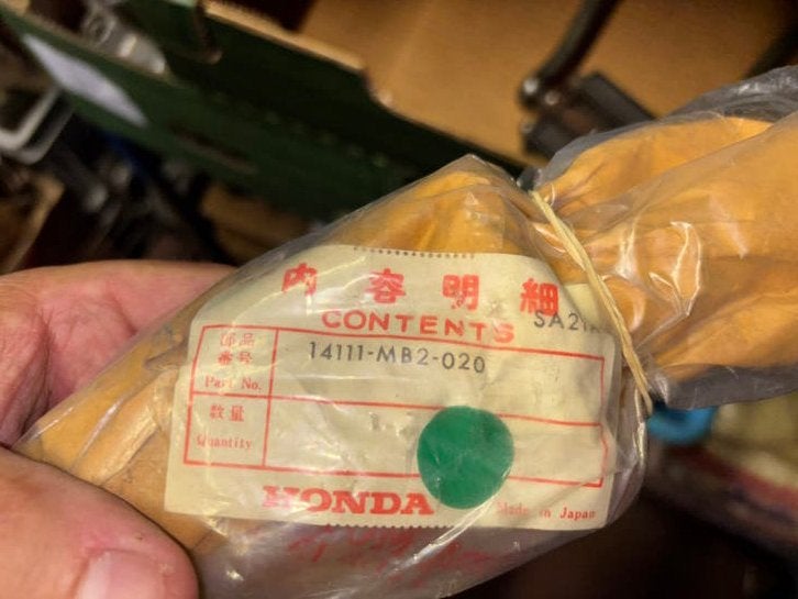Arbre à cames NOS Honda VF750F, admission siège avant, Enlèvement ou Envoi, Neuf