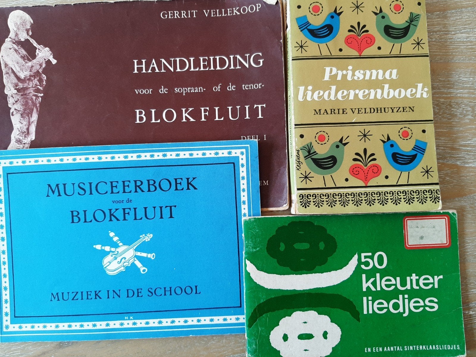 4 oude muziekboekjes met prachtige illustraties, Muziek en Instrumenten, Overige Muziek en Instrumenten, Ophalen