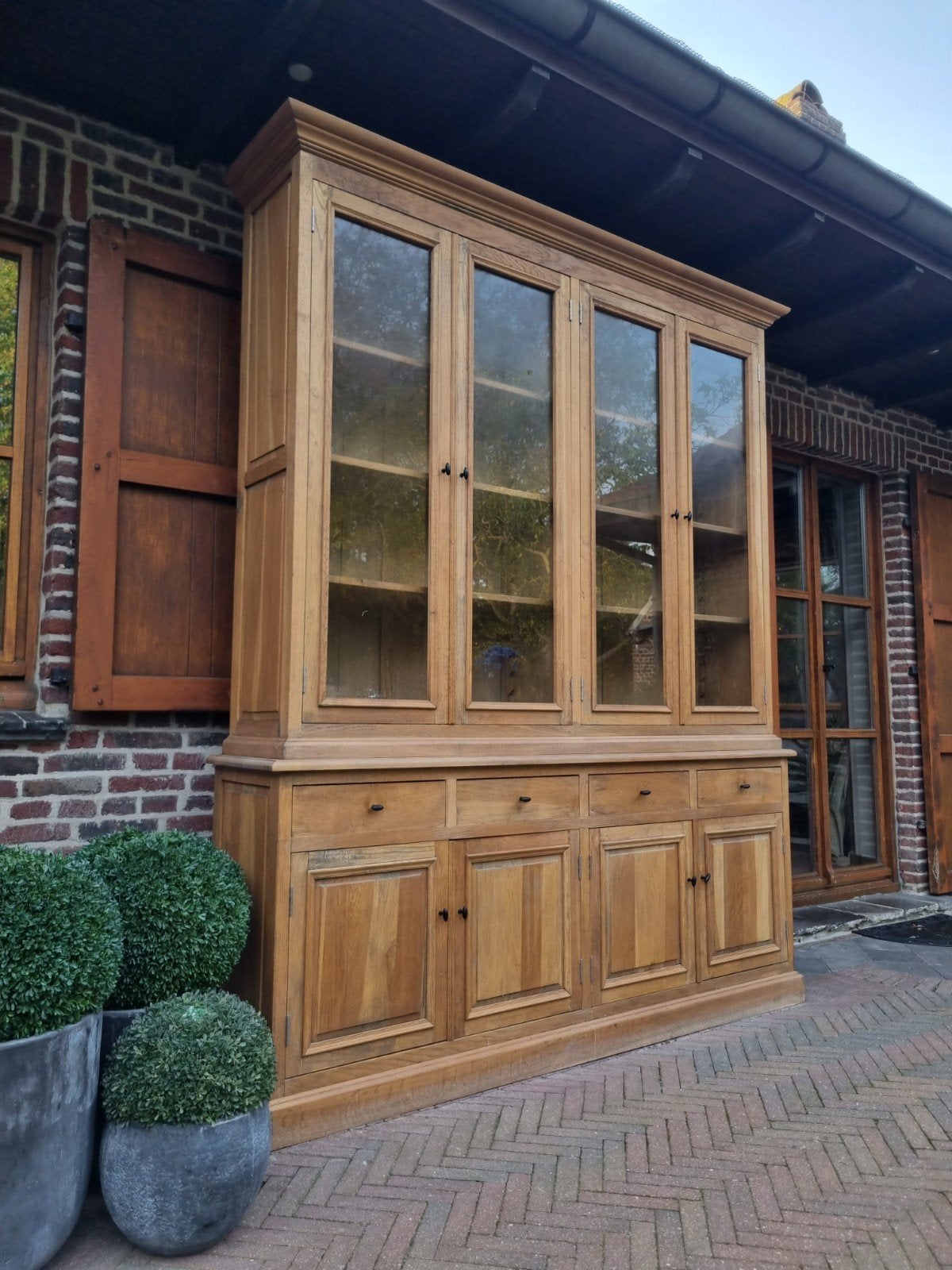 buffet/vitrine en chêne ART :, 25 à 50 cm, 200 cm ou plus, ., Comme neuf