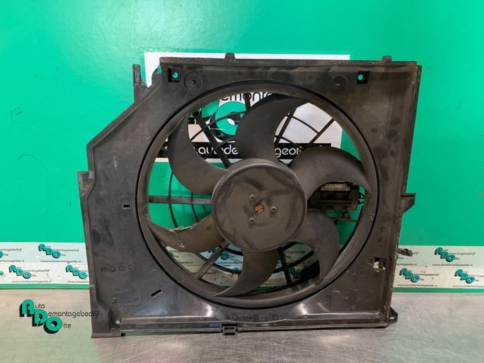 Ventilateur d'un BMW 3-Serie, -, 3 mois de garantie, Utilisé, -