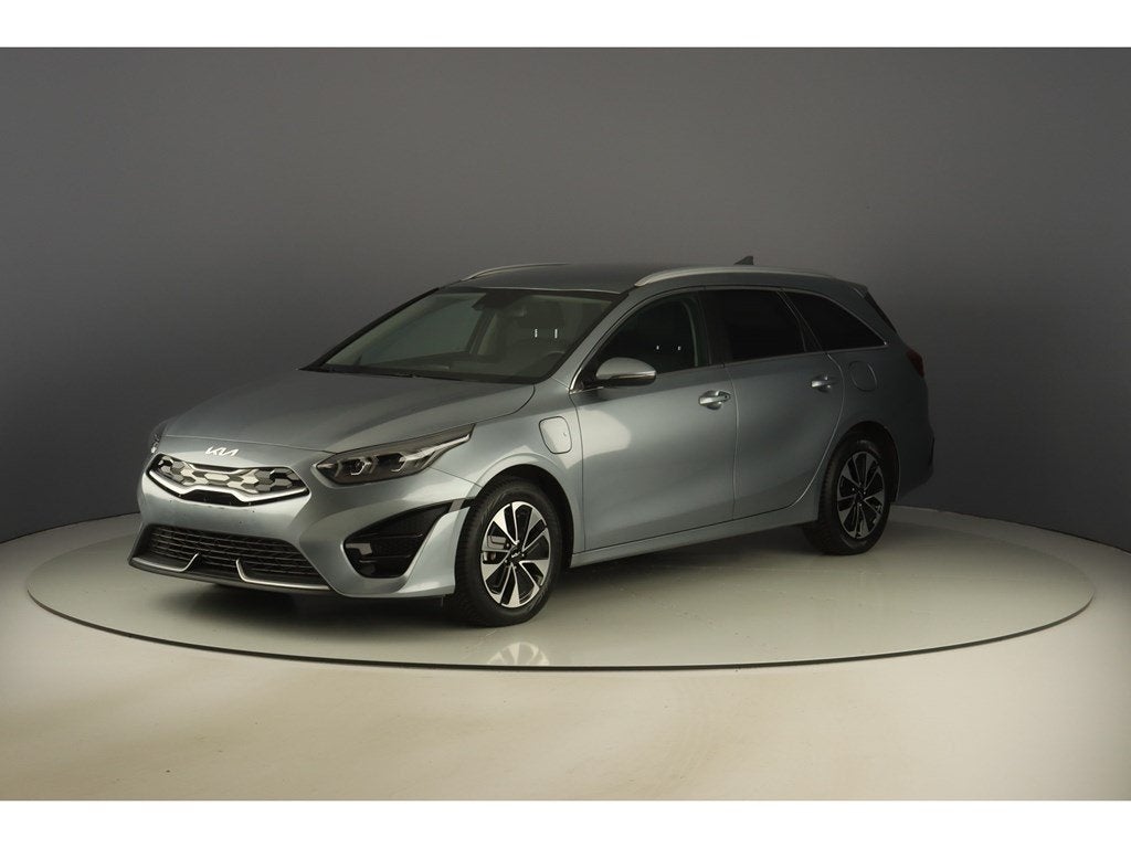 Kia Ceed Sportswagon 1.6GDi PHEV 141pk DCT, Automaat, https://public.car-pass.be/vhr/dda1ab02-080d-4fa4-bb1f-4dccda2f0d00, 5 deurs