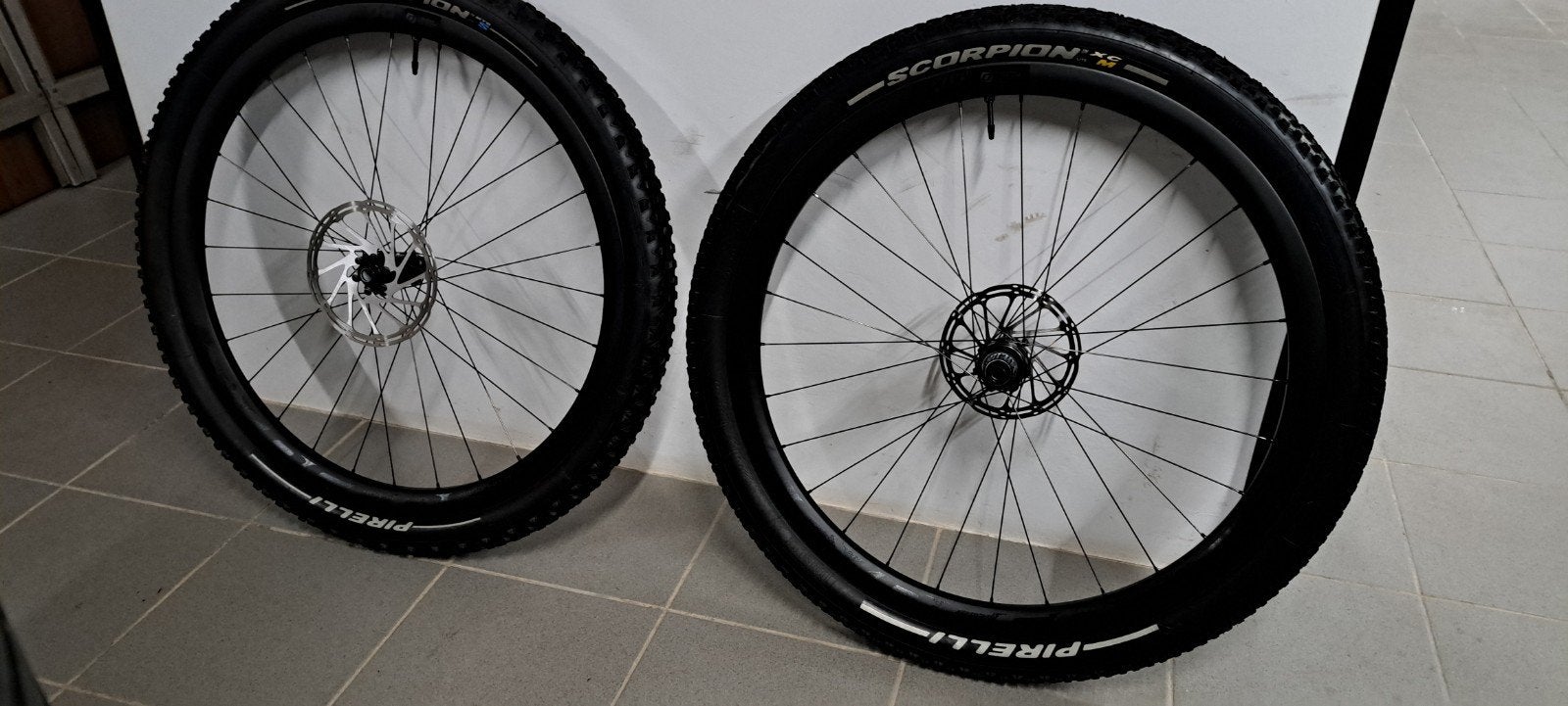 Roues carbone syncros xc, Vélos & Vélomoteurs, Vélos Pièces, Roue, Carbone