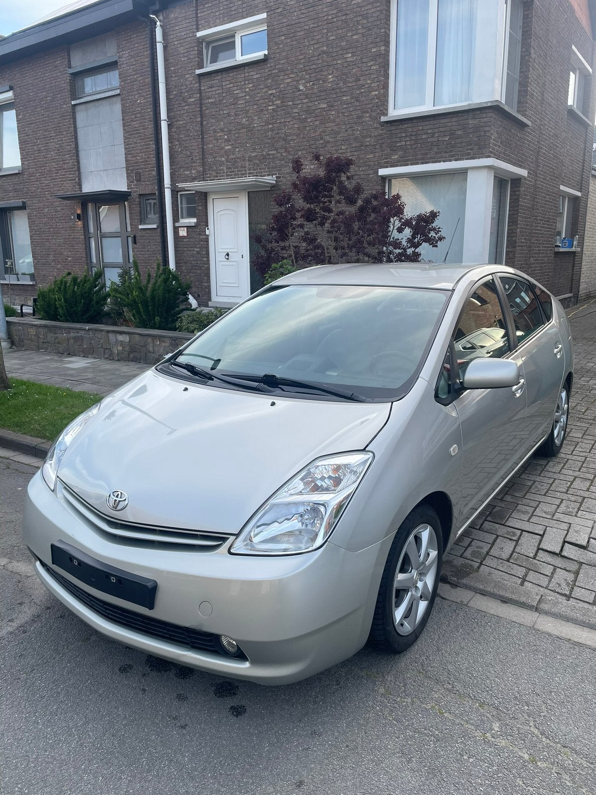 Toyota Prius Hybrid Automatique, Argent ou Gris, Achat, Entreprise, Carnet d'entretien