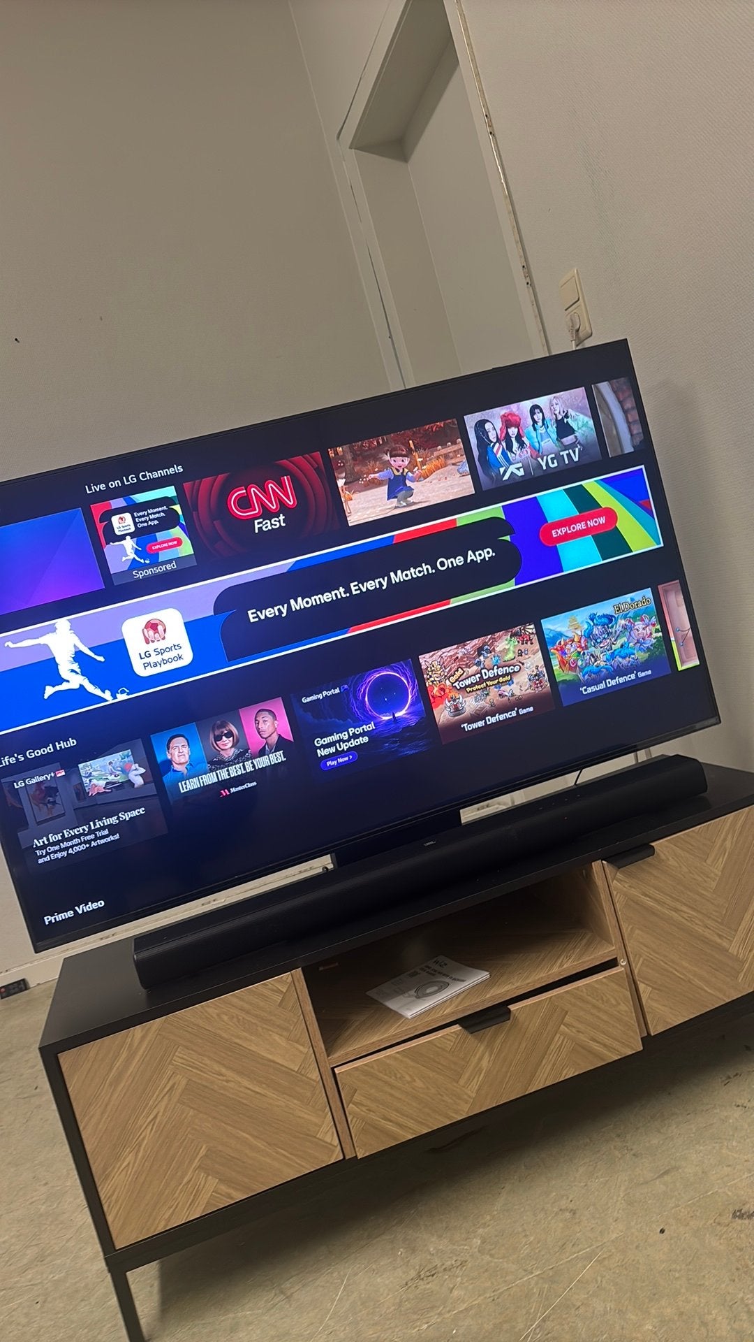 Tv te koop + soundbar, Audio, Tv en Foto, Televisies, Ophalen of Verzenden, Zo goed als nieuw, LG