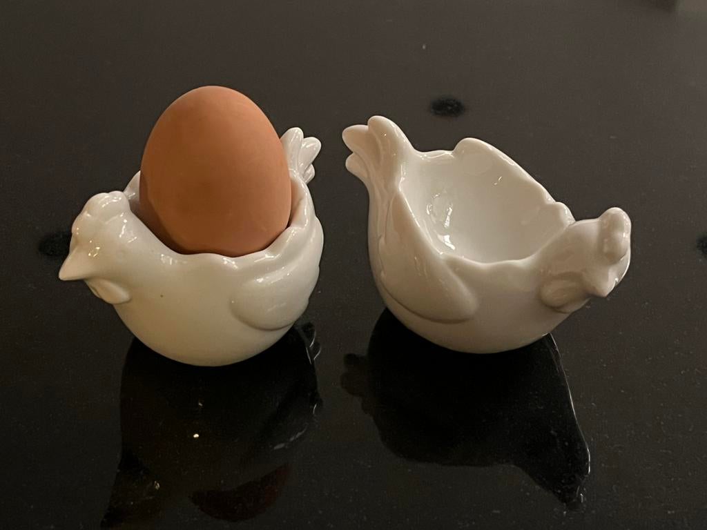 Porseleinen eierdopjes, Overige typen, Ophalen of Verzenden, Zo goed als nieuw, Effen