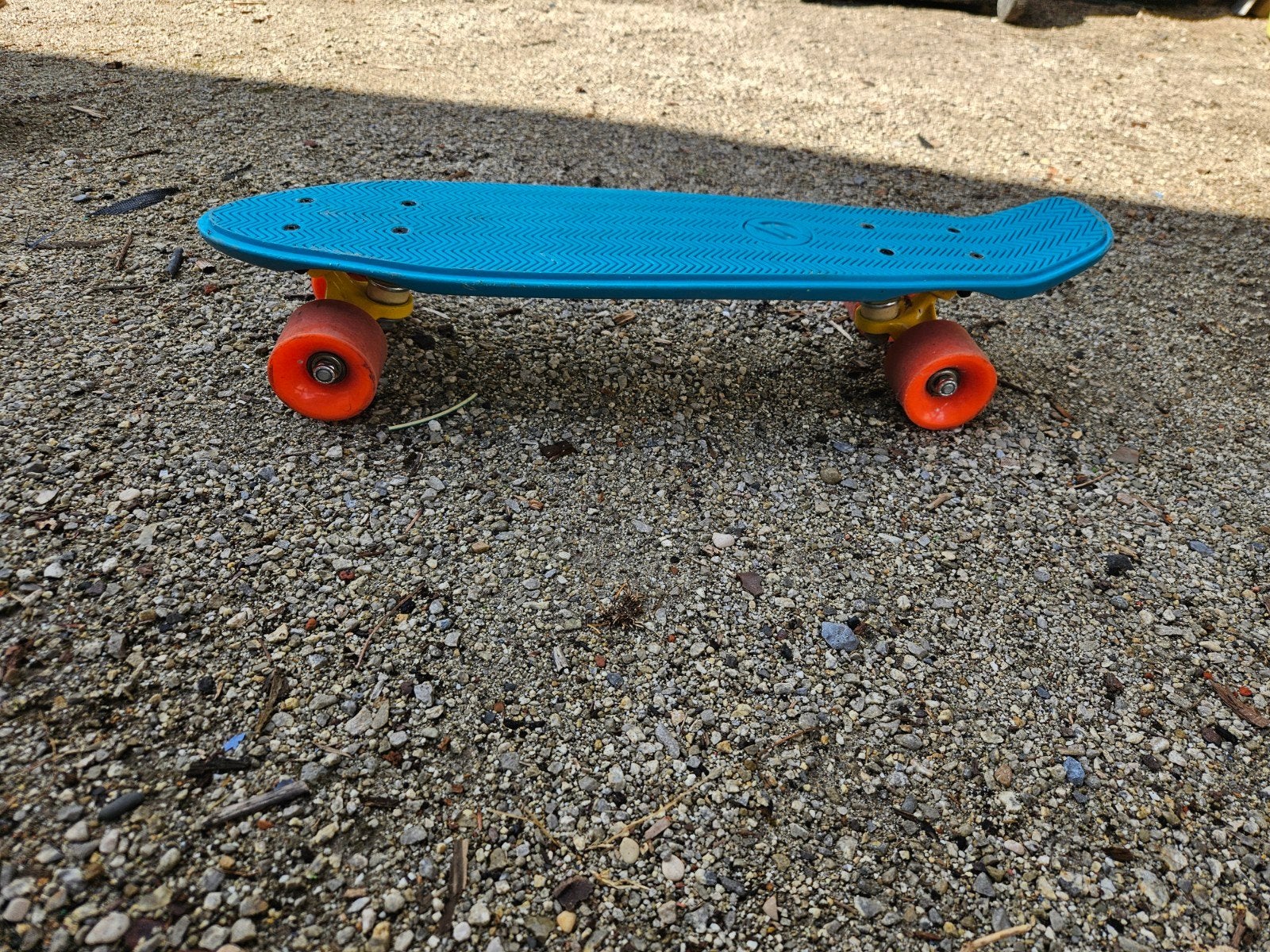 2 skate boards (kunstof en hout), Ophalen