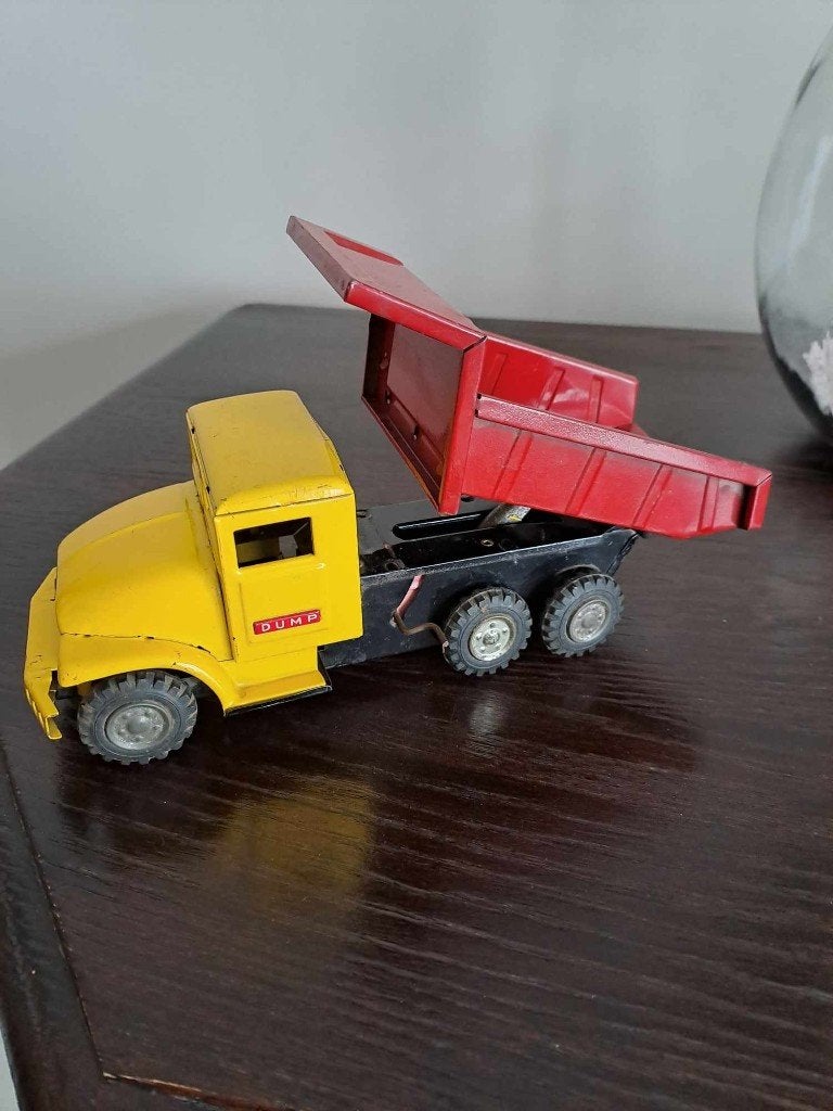 jouet ancien camion benne en tole, Ophalen