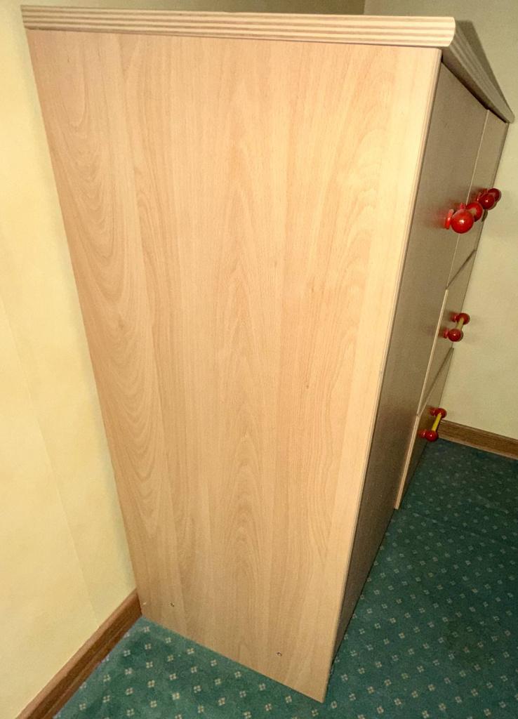 Kinderdressoir en kledingkast in grenen fineer, Ophalen, Gebruikt, Minder dan 140 cm, Minder dan 70 cm