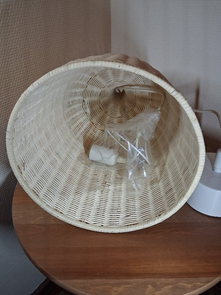 Nieuwe rieten lampkap., Huis en Inrichting, Lampen | Hanglampen, Ophalen, Nieuw, Overige materialen, Overige fittingen