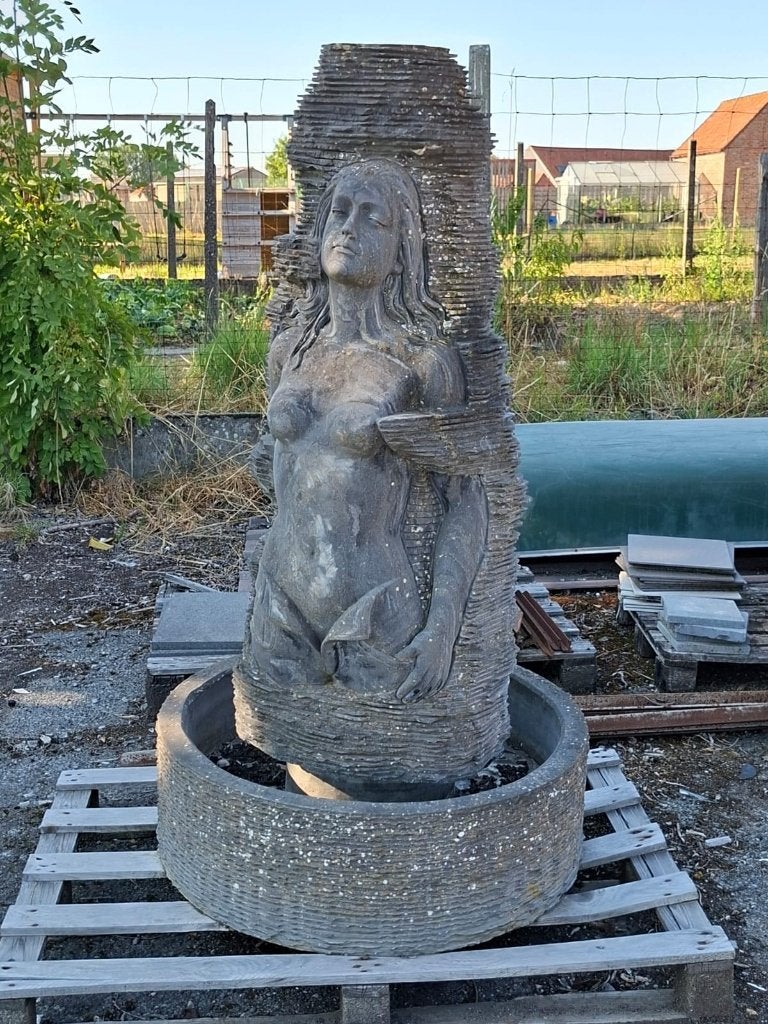 Statue en pierre bleue lourde, Enlèvement, Comme neuf, Pierre, Homme