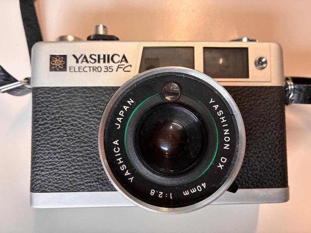 Yashica Electro 35 FC camera, Enlèvement