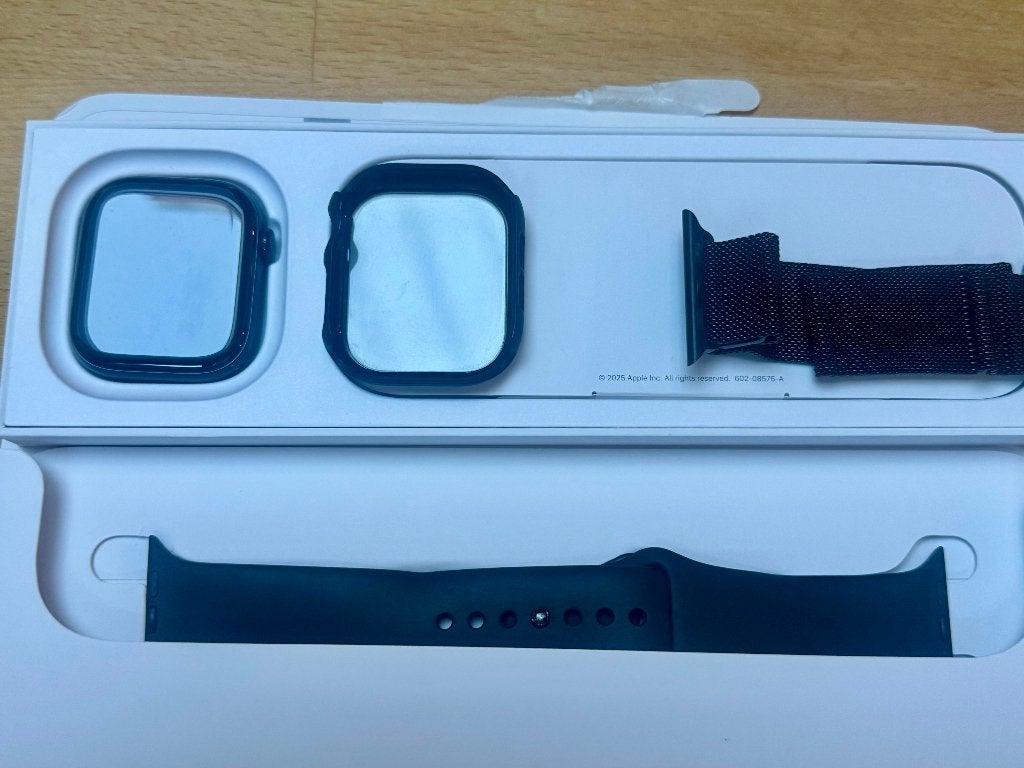 Apple watch série 11 - 46 mm achetée le 20 septembre 2025, Apple Watch, IOS, Comme neuf, Enlèvement