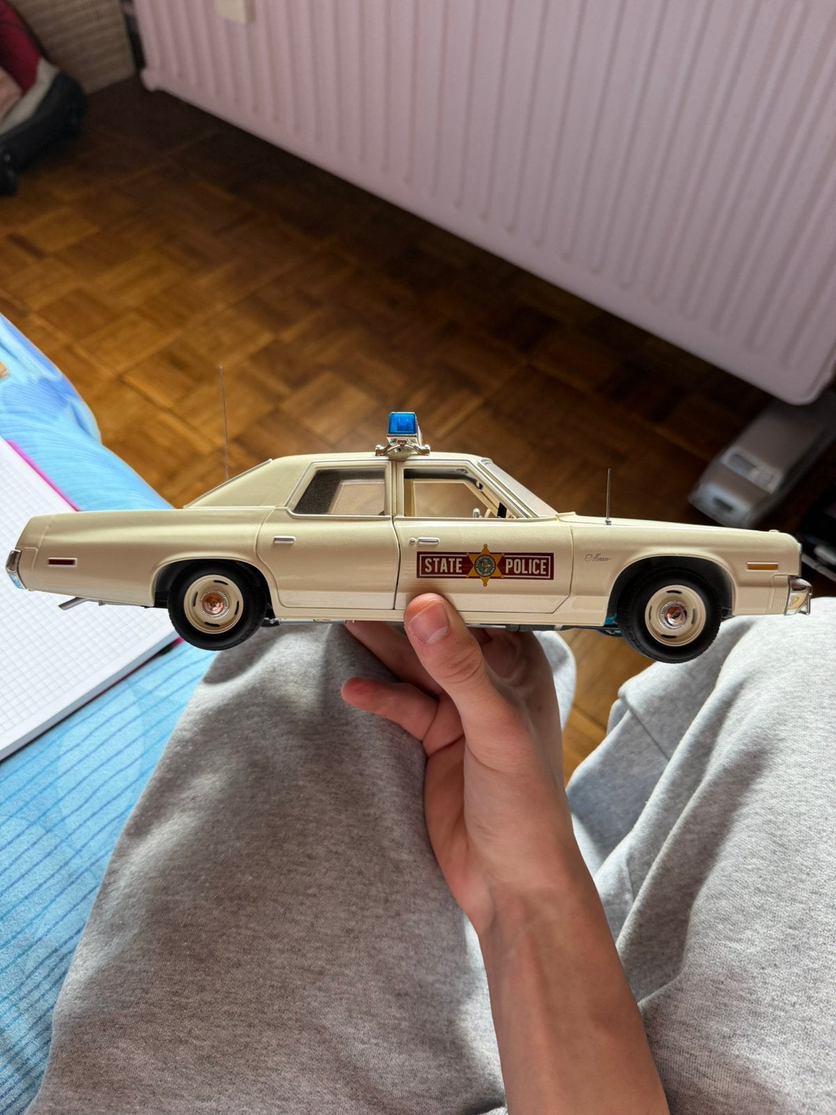 Dodge Monaco 1/18 Police de l'État de l'Illinois, Sports & Fitness, Enlèvement, Comme neuf