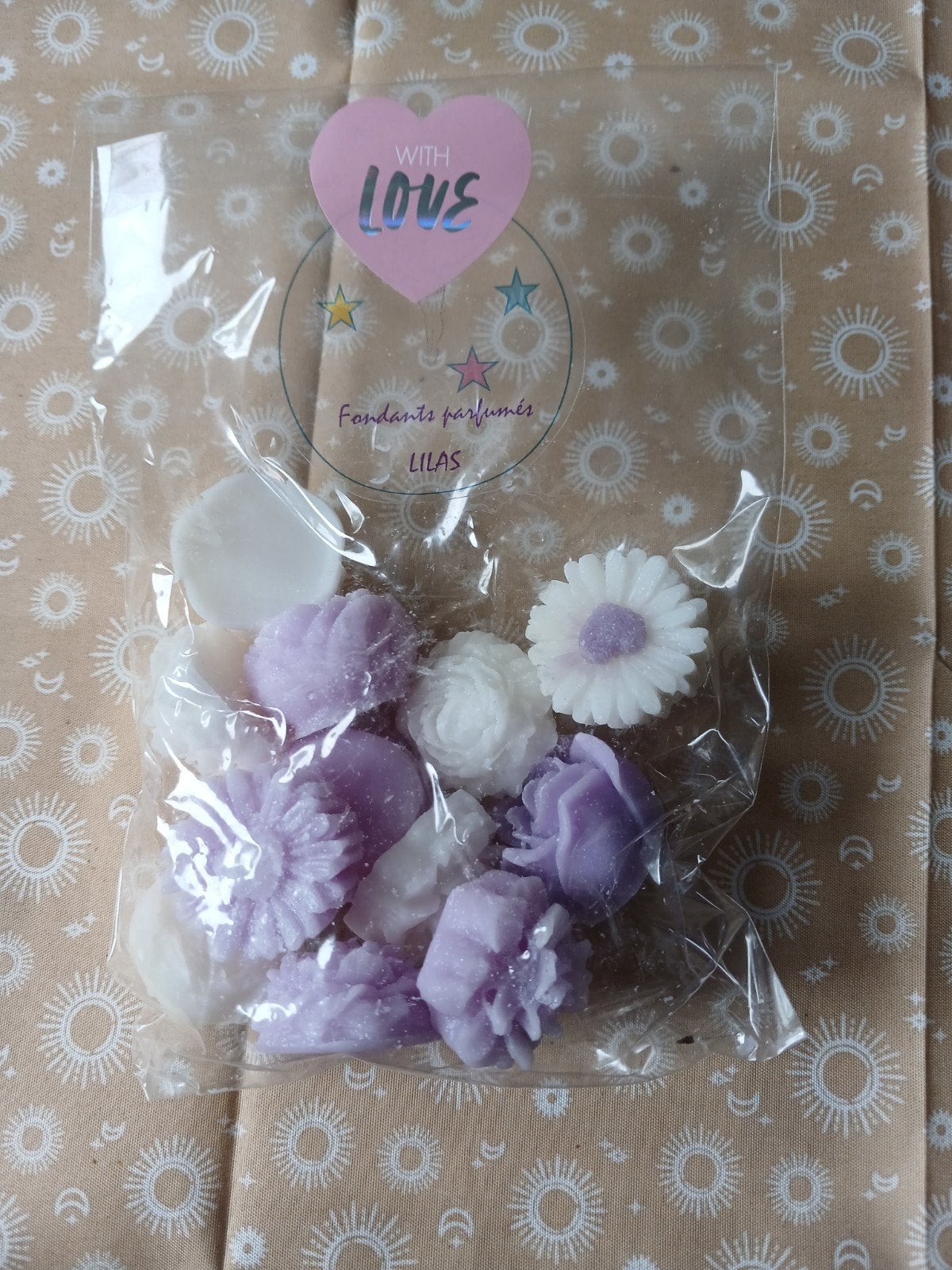 12 fondants fleurs, parfum Lilas., Huis en Inrichting, Woonaccessoires | Kandelaars en Kaarsen, Ophalen of Verzenden
