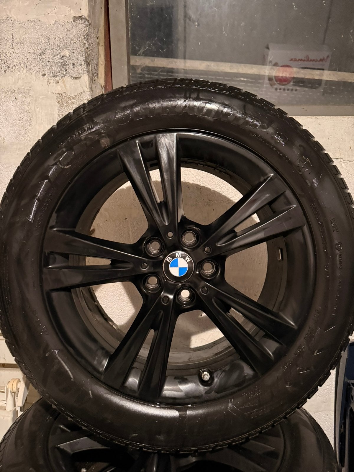 Pneu etoilé bmw ULTRAGRIP 8 225/55 R17, Autos : Pièces & Accessoires, Enlèvement, Pneu(s)
