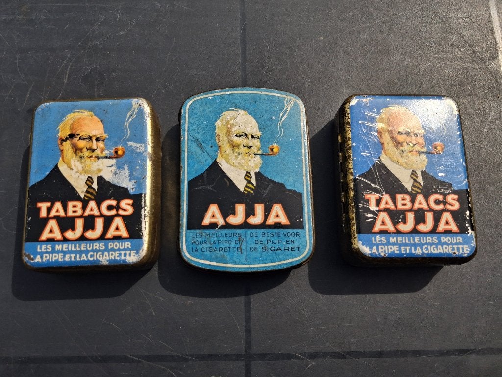 3 canettes de tabac AJJA., Collections, Enlèvement ou Envoi, Utilisé, Panneau publicitaire