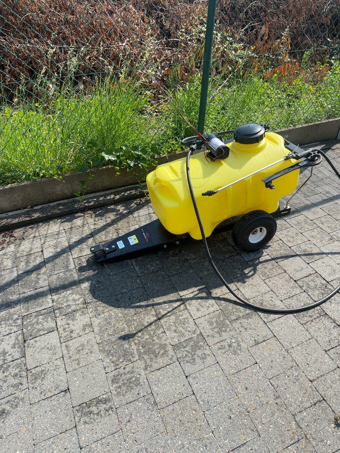 Brinly-Hardy professionele getrokken tuin- en veldspuit, Tuin en Terras, Tuinsproeiers, Zo goed als nieuw, Ophalen