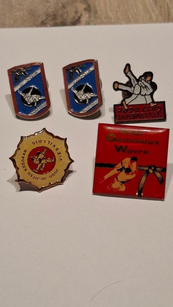 Pin's, Enlèvement ou Envoi, Neuf, Sport, Insigne ou Pin's