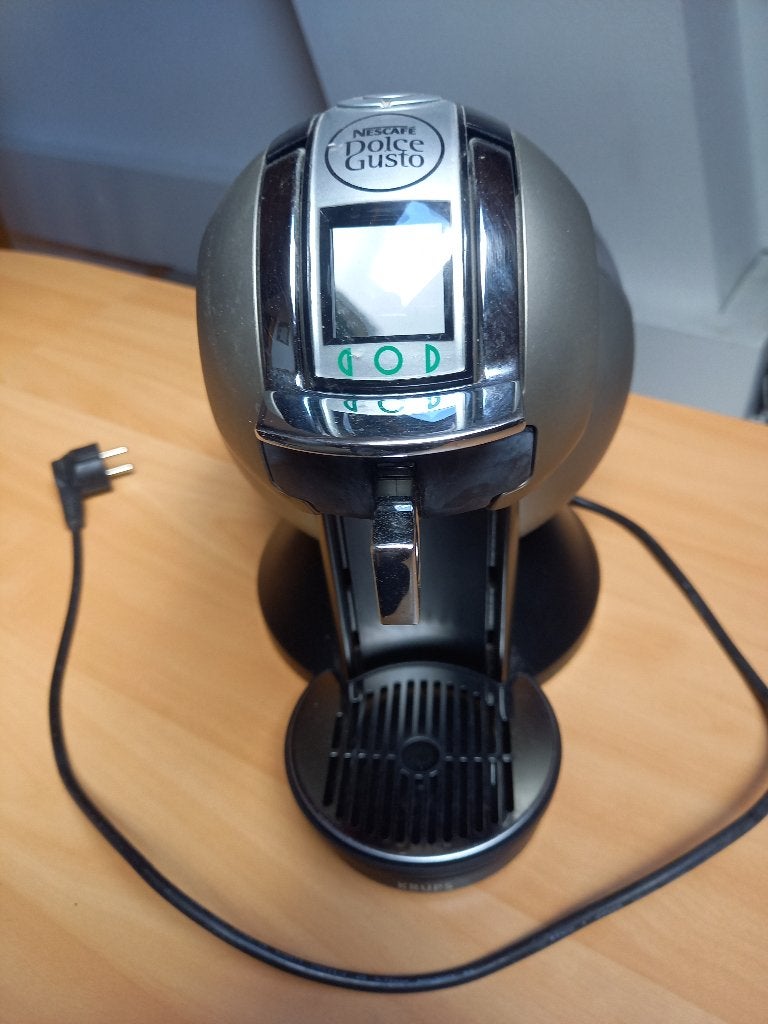 Appareil Dolce Gusto Krups, Machine à espresso, Réservoir d'eau amovible, Dosettes et capsules de café, Comme neuf