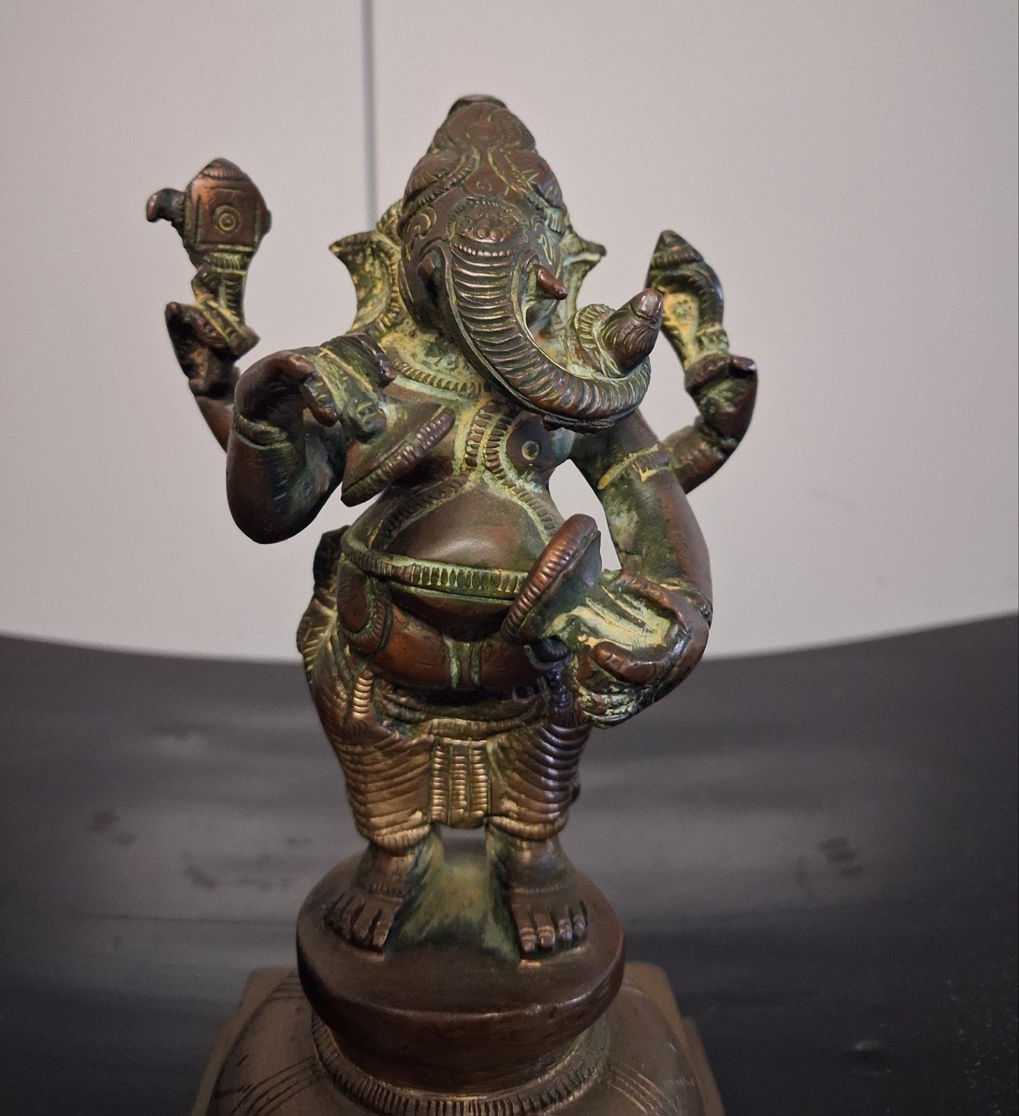 Bronzen Ganesha beeld, Ophalen