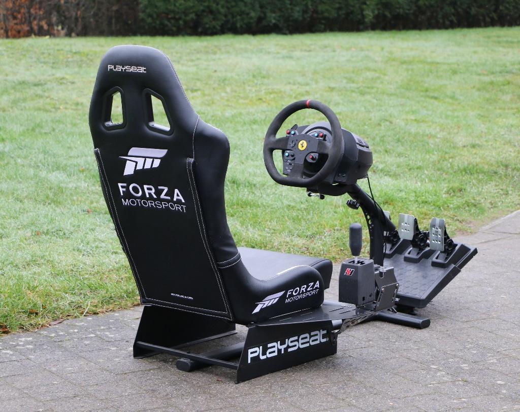 Forza Playseat + Thrustmaster T300 Ferrari Integral, Games en Spelcomputers, Ophalen, Zo goed als nieuw
