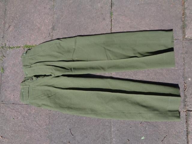 Leger broek , klein maat , mij verder onbekend , Russisch ?, Ophalen of Verzenden, Landmacht, Kleding of Schoenen