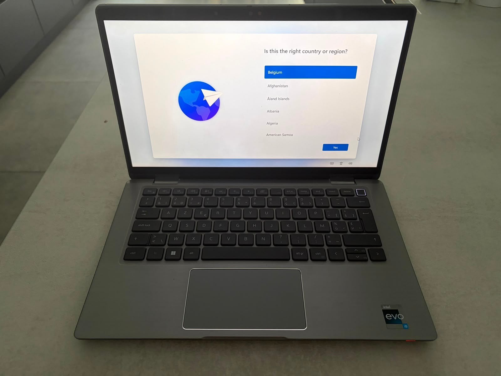 Dell Latitude 7330 2-en-1 – Tactile & Pliable 360 (2022), Enlèvement, Écran tactile, Comme neuf