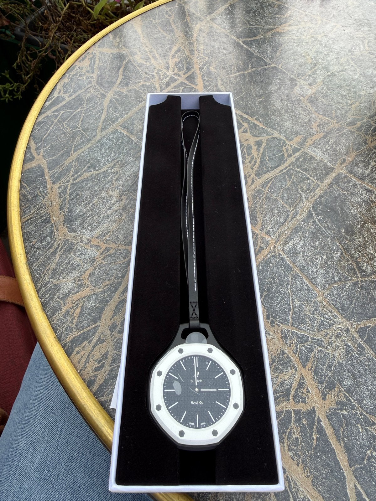 Royal Pop AP x Swatch – Ocho Negro (bon + garantie), Ophalen, Swatch