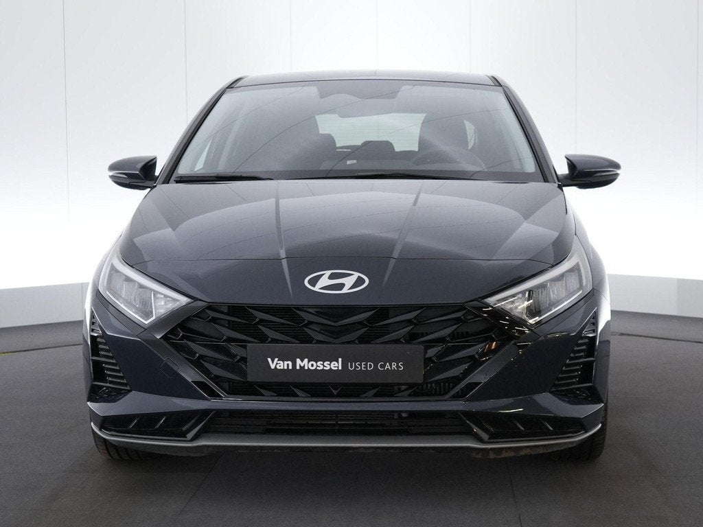 Hyundai i20 1.0 T-GDi 7-DCT 74kW Techno, Auto's, Hyundai, Gebruikt, Zwart, 1110 kg, Bedrijf
