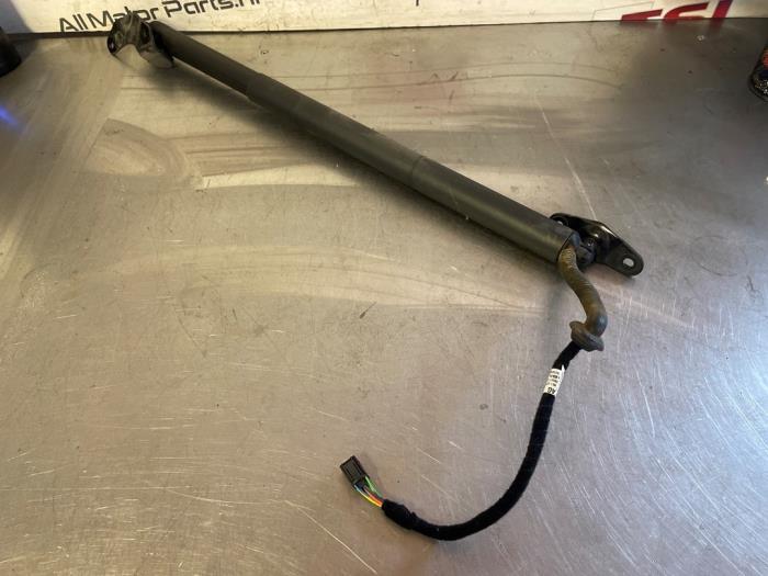Hayon moteur d'un Audi A3, -, 3 mois de garantie, Audi, Utilisé