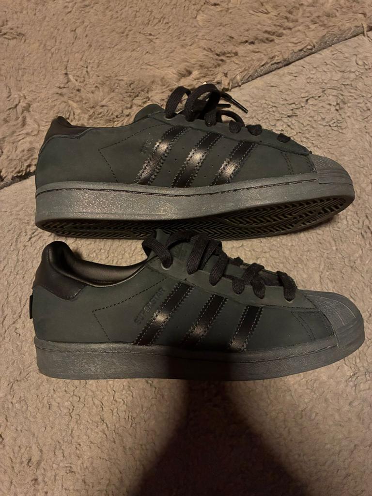 Adidas Originals Superstar gemengde sneakers voor kinderen, Kleding | Dames, Ophalen, Adidas, Zwart, Zo goed als nieuw