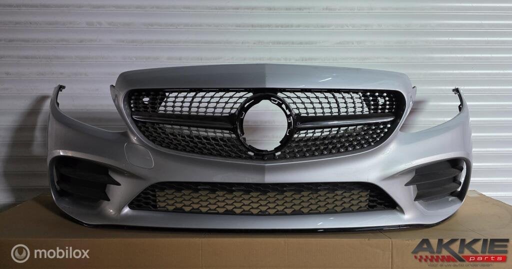 Mercedes c klasse Bumper voor W205 AMG facelift A2058802305, Gebruikt, Voor, Ophalen of Verzenden, Bumper