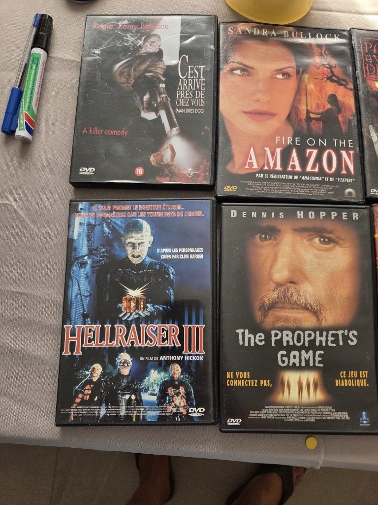 DVD Divers, Enlèvement