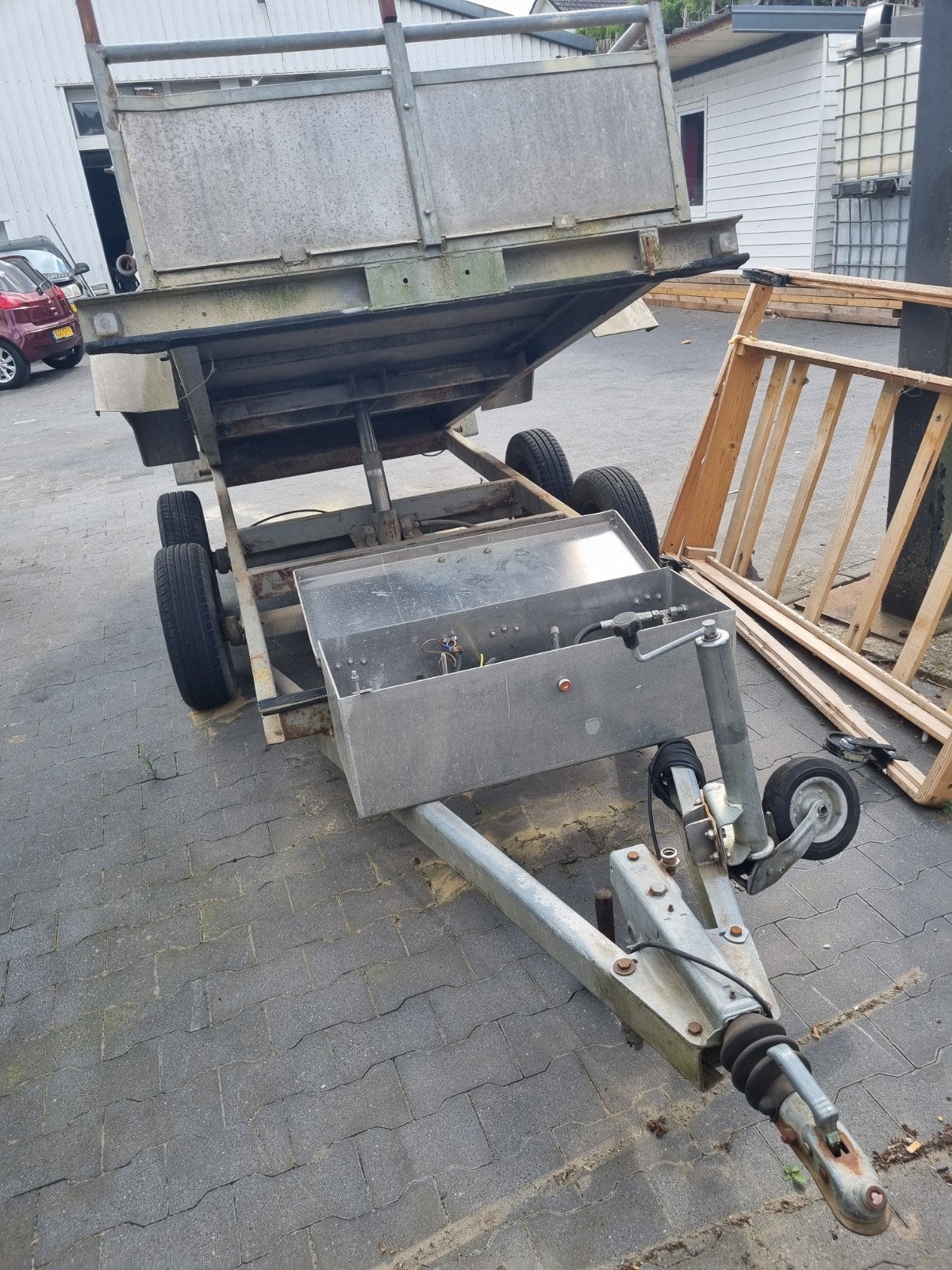 aanhangwagen kieper tot 750 kg, Ophalen