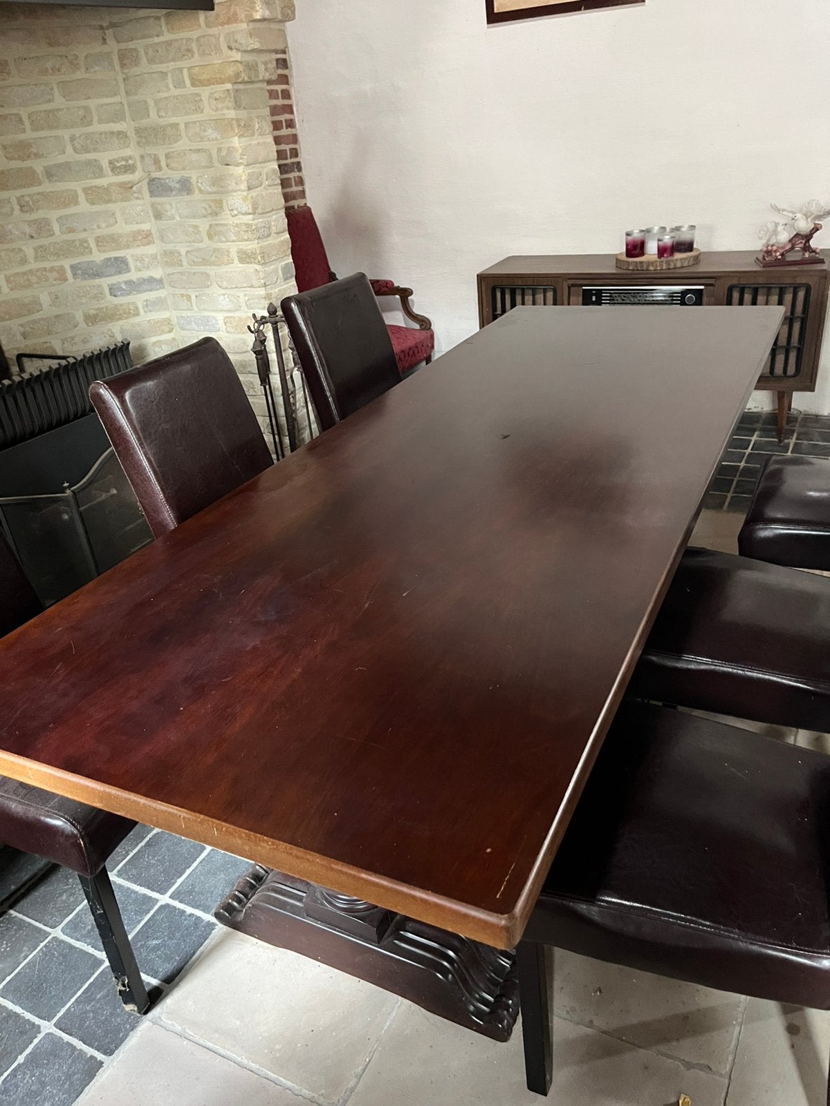 Massieve kerselaren eettafel, Enlèvement