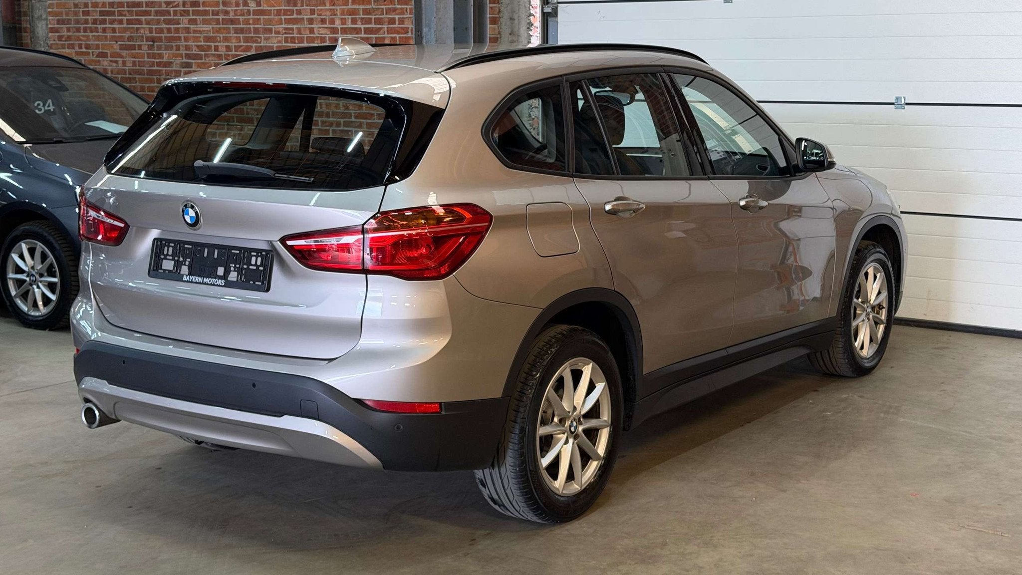 BMW X1 1.5 d sDrive16 Garantie Facelift Navi Leder EURO 6, Auto's, BMW, X1, 107 g/km, Leder, Bedrijf