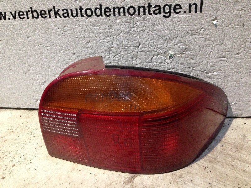ACHTERLICHT RECHTS Ford Mondeo I (93bg13a602ba), Gebruikt, Henry-Ford-Straße  1
50735  Köln, DE, Ford-Werke GmbH, Kunden@ford.com
