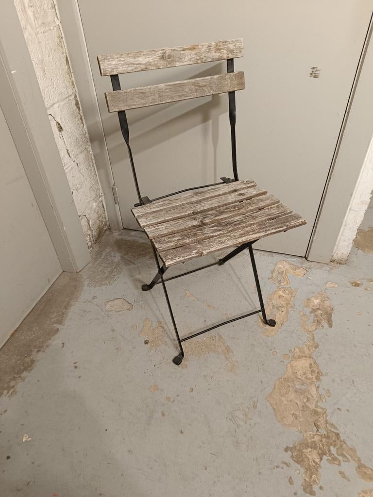 Chaise  pliable  TB état