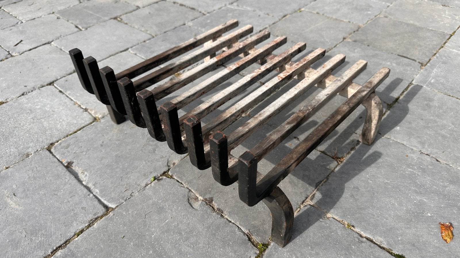 Chenet / grille porte-bûches en acier – feu ouvert, Maison & Meubles, Cheminées, Enlèvement, Utilisé, Encastré, Cheminée au bois