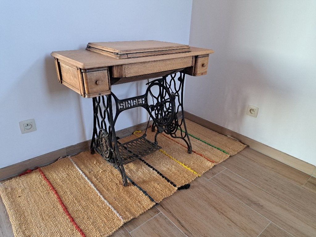 Meuble machine à coudre, Antiquités & Art, Antiquités | Machines à coudre, Enlèvement
