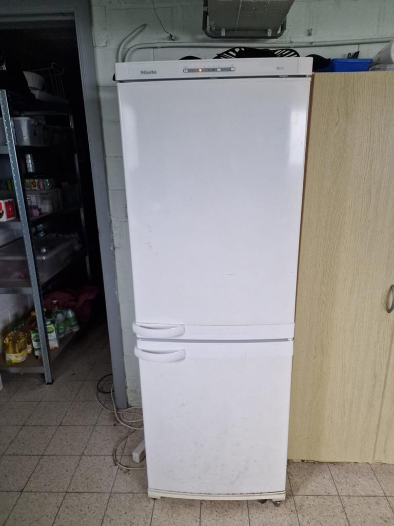 Miele - ijskast met 3 lades diepvries, Elektronische apparatuur, Ophalen, Gebruikt, 160 cm of meer, 45 tot 60 cm