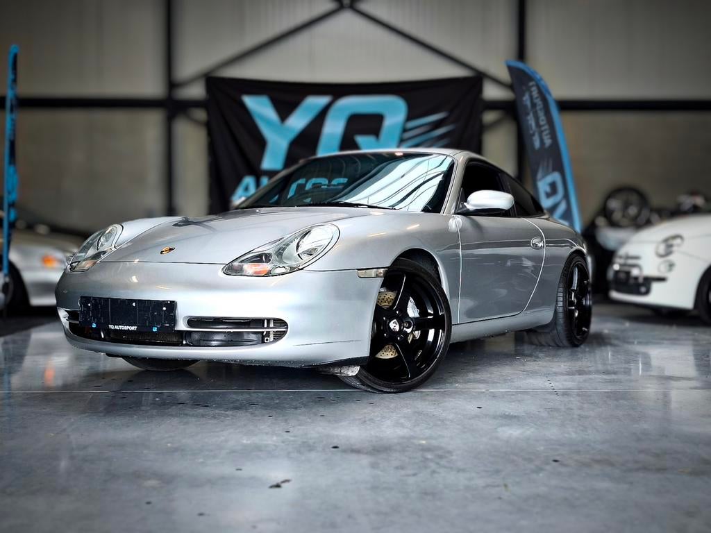 Porsche carrera 4 996, Autos, Argent ou Gris, Achat, Entreprise, Carnet d'entretien