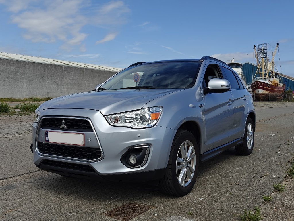Mitsubishi ASX 1.6 Essence – Toit pano – Embrayage à faire, Autos, Achat, 1590 cm³, Boîte manuelle, Noir