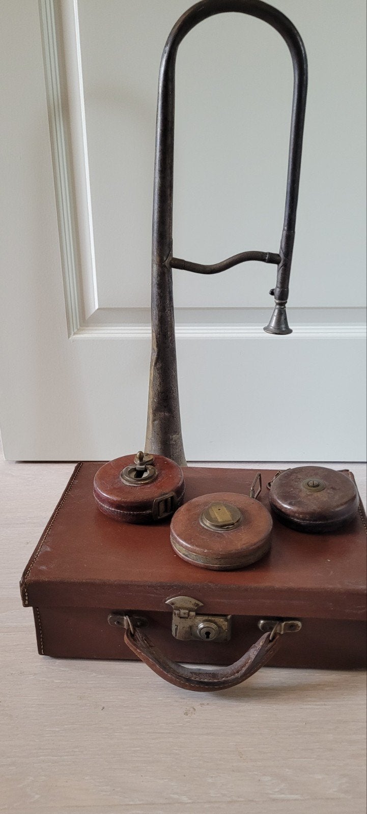 Oude lederen lintmeters, Antiquités & Art, Antiquités | Autres Antiquités, Enlèvement