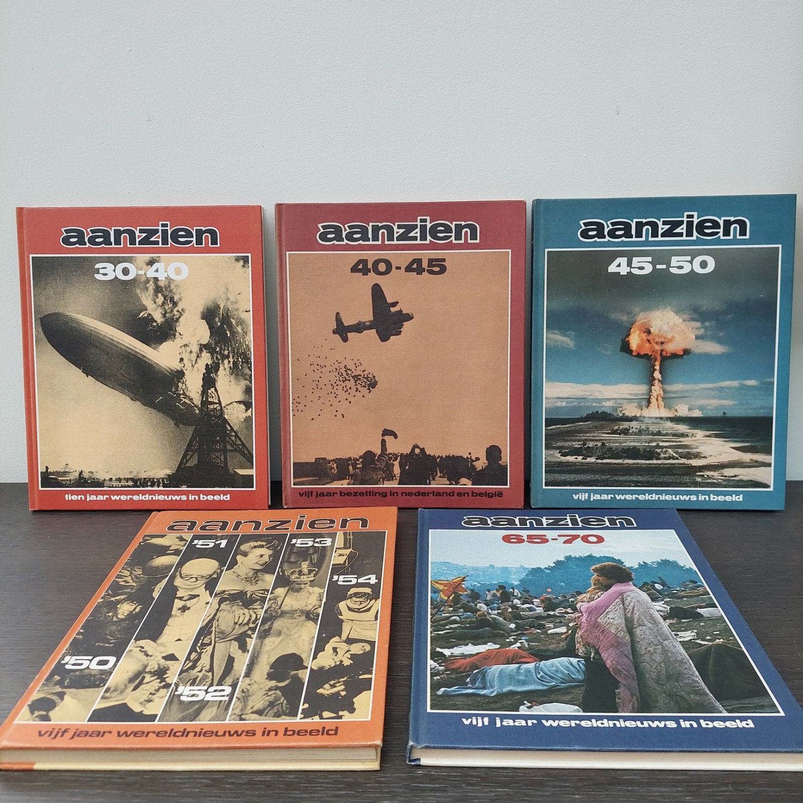 5 boeken Aanzien 5 en 10 jaar 30-40 40-45/45-50/50-54/65-70, Ophalen