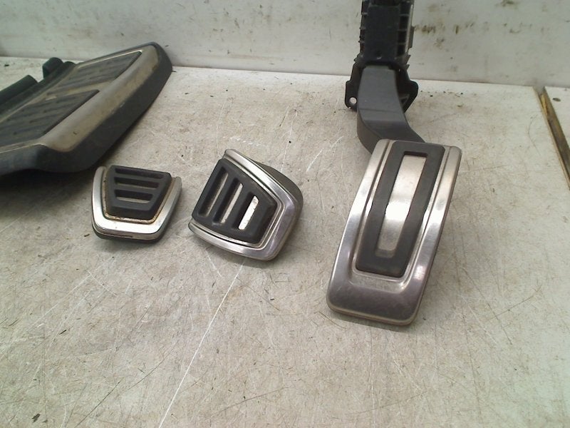 PEDALIER gti Volkswagen Golf VII (AUA) (5Q1721503F), Autos : Pièces & Accessoires, Volkswagen, Volkswagen AG, Utilisé, Kundenbetreuung@volkswagen.de