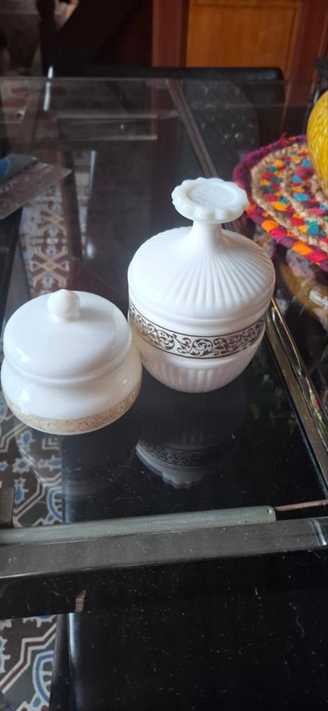 Opaline blanche pot a poudre ou sucrière, Enlèvement ou Envoi