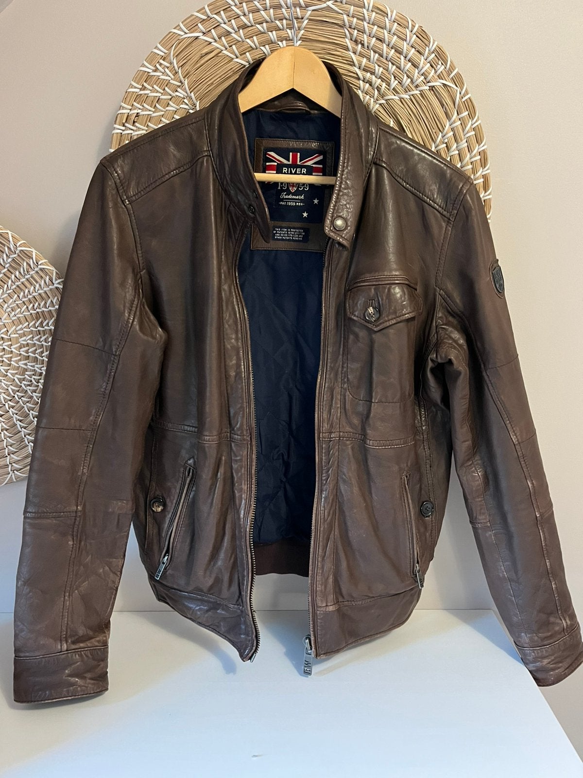 Veste en cuir neuve homme Riverwoods S, Vêtements | Hommes, Enlèvement, Neuf