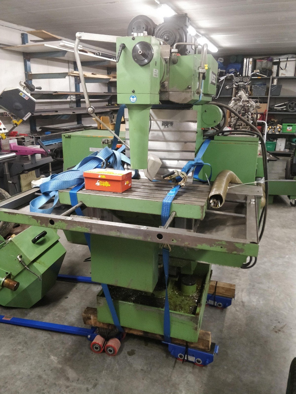 Fraiseuse CNC Maho 500C, Enlèvement